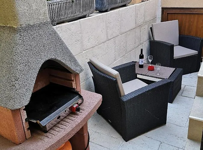 Paradise - Old Town Rab 公寓 *